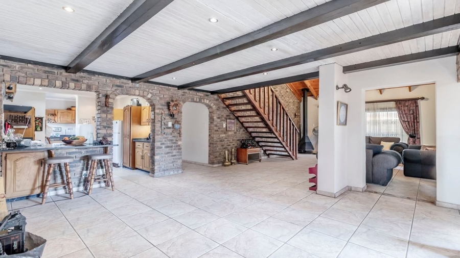 4 Bedroom Property for Sale in Dorandia Gauteng