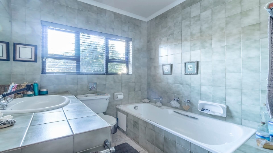 4 Bedroom Property for Sale in Dorandia Gauteng