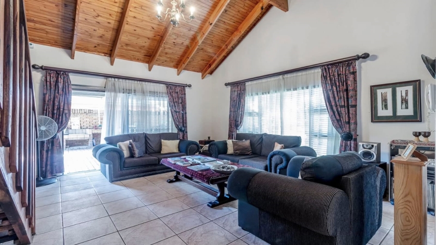 4 Bedroom Property for Sale in Dorandia Gauteng