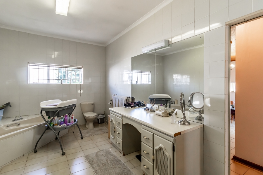 4 Bedroom Property for Sale in Rietfontein Gauteng