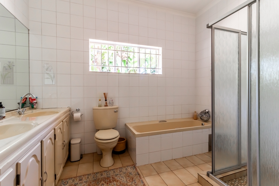 4 Bedroom Property for Sale in Rietfontein Gauteng