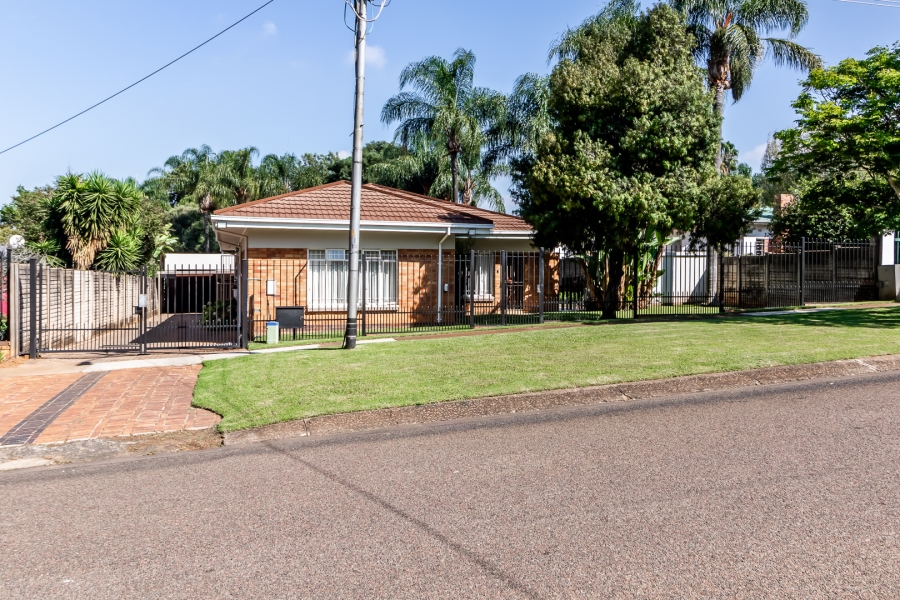 4 Bedroom Property for Sale in Rietfontein Gauteng