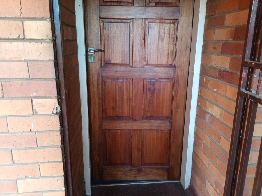 2 Bedroom Property for Sale in Vanderbijlpark CE 1 Gauteng