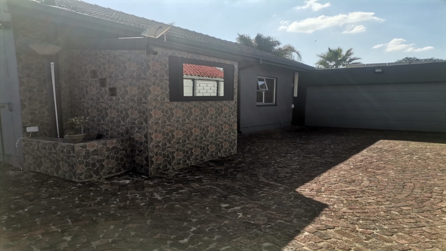 5 Bedroom Property for Sale in Vanderbijlpark SE 1 Gauteng