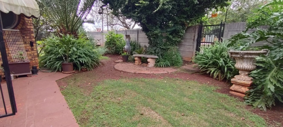 3 Bedroom Property for Sale in Westonaria Gauteng