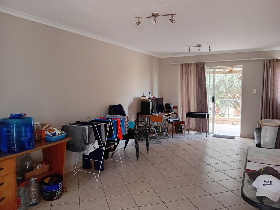 To Let 2 Bedroom Property for Rent in Hazeldean Gauteng