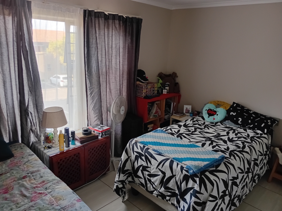 To Let 2 Bedroom Property for Rent in Hazeldean Gauteng
