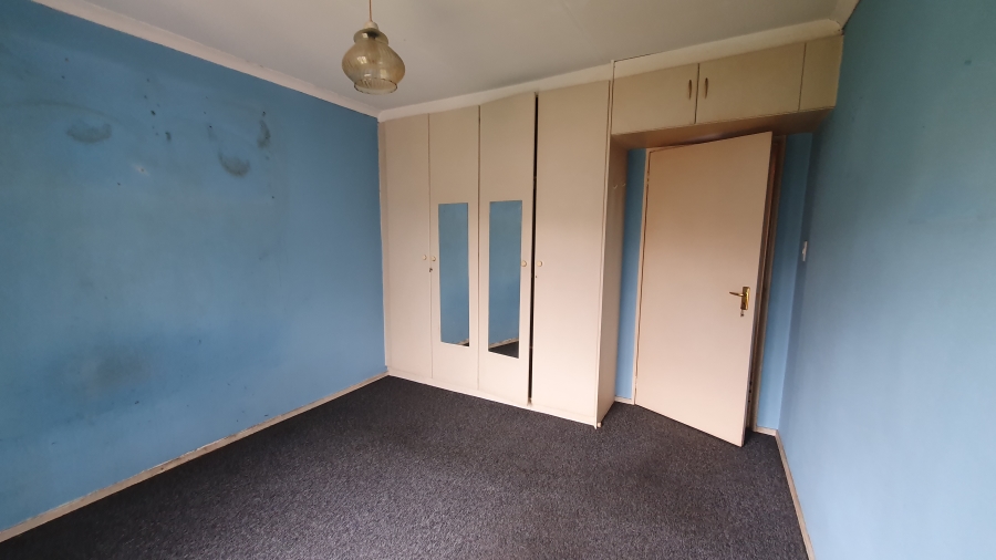 2 Bedroom Property for Sale in Oakdene Gauteng