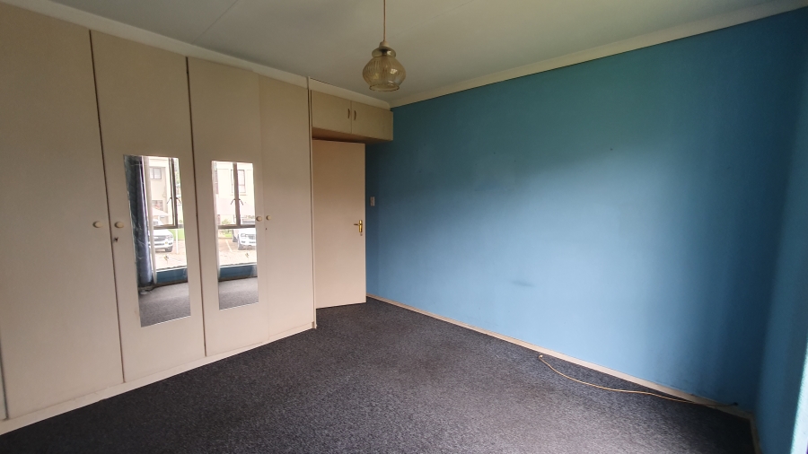 2 Bedroom Property for Sale in Oakdene Gauteng