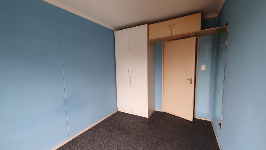 2 Bedroom Property for Sale in Oakdene Gauteng