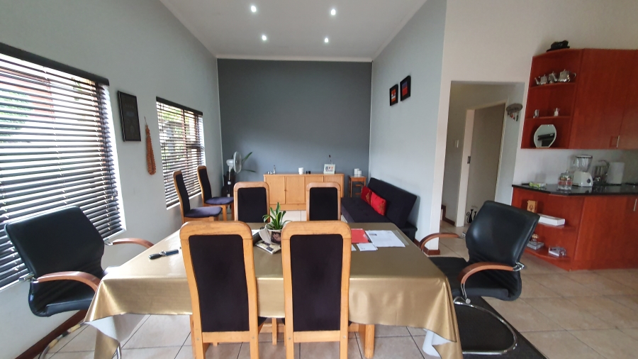 3 Bedroom Property for Sale in Oakdene Gauteng