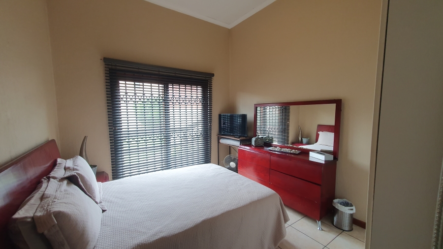3 Bedroom Property for Sale in Oakdene Gauteng