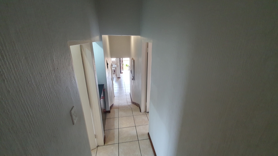 3 Bedroom Property for Sale in Oakdene Gauteng