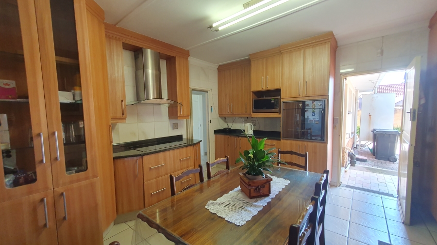 4 Bedroom Property for Sale in Randhart Gauteng