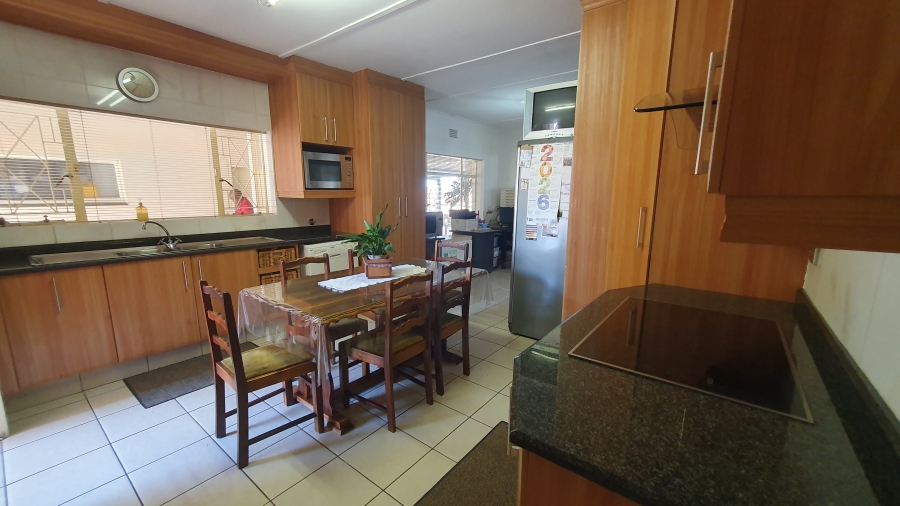 4 Bedroom Property for Sale in Randhart Gauteng