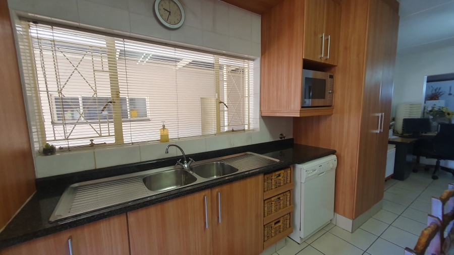 4 Bedroom Property for Sale in Randhart Gauteng