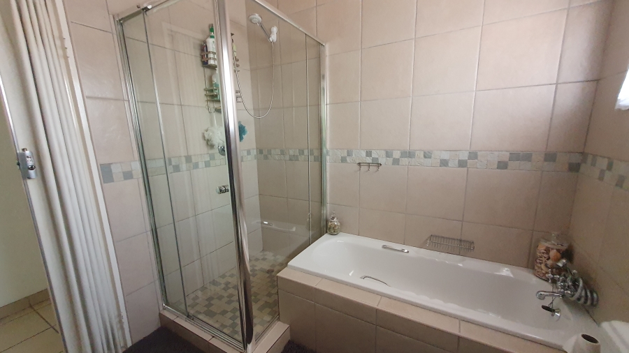 4 Bedroom Property for Sale in Randhart Gauteng