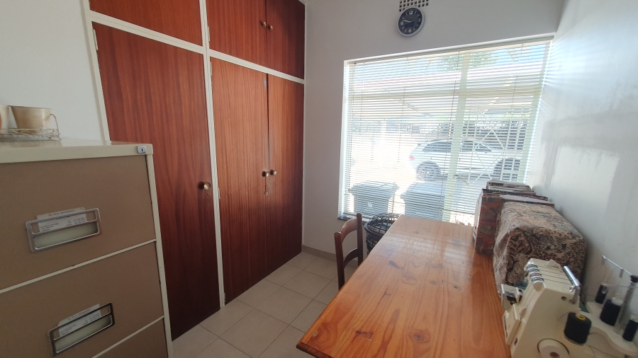 4 Bedroom Property for Sale in Randhart Gauteng