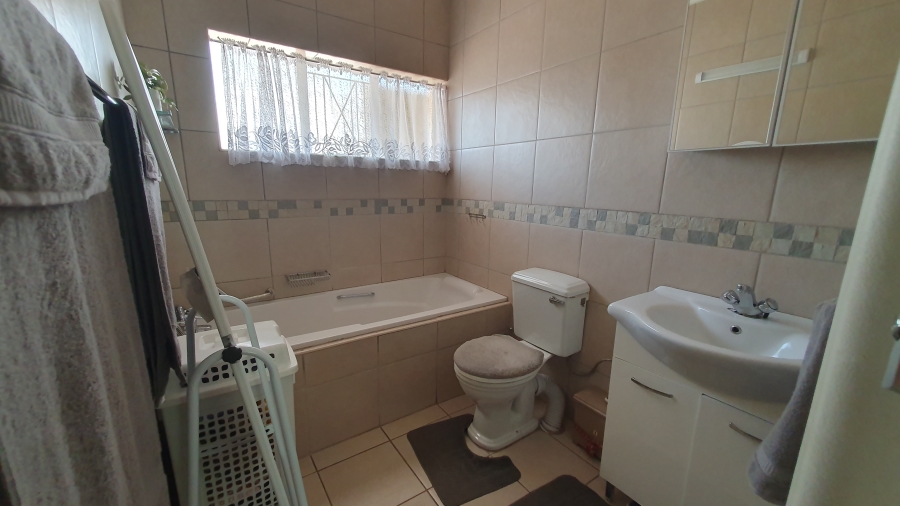 4 Bedroom Property for Sale in Randhart Gauteng
