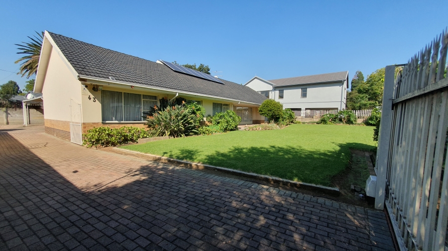 4 Bedroom Property for Sale in Randhart Gauteng