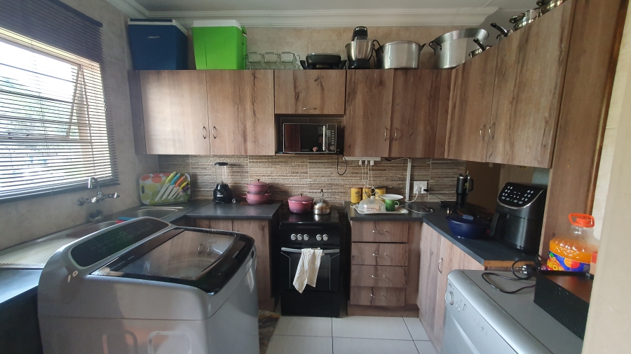 3 Bedroom Property for Sale in Alberante Gauteng