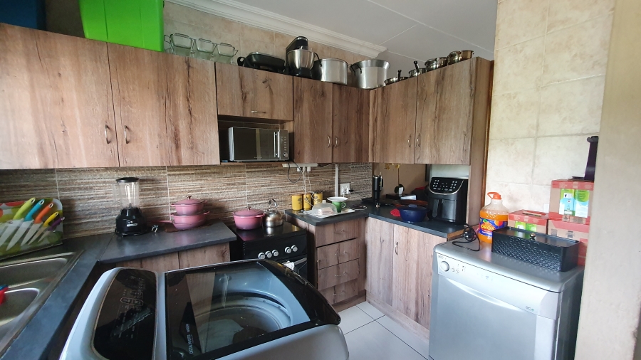 3 Bedroom Property for Sale in Alberante Gauteng