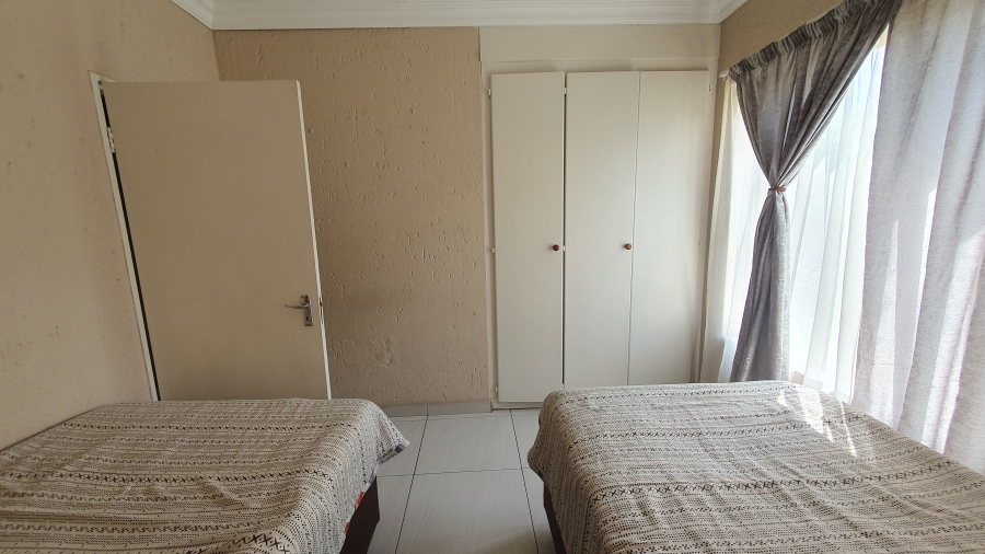 3 Bedroom Property for Sale in Alberante Gauteng
