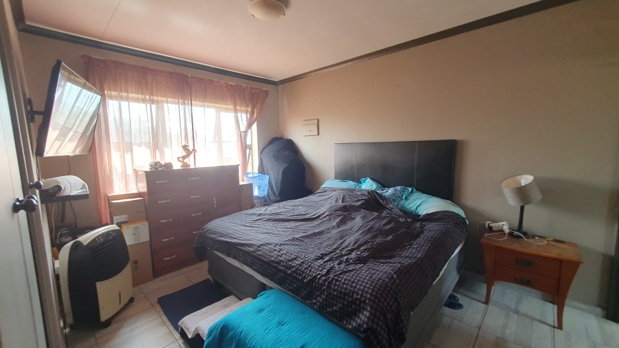 3 Bedroom Property for Sale in South Crest Gauteng