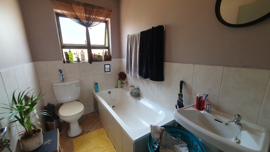 3 Bedroom Property for Sale in South Crest Gauteng