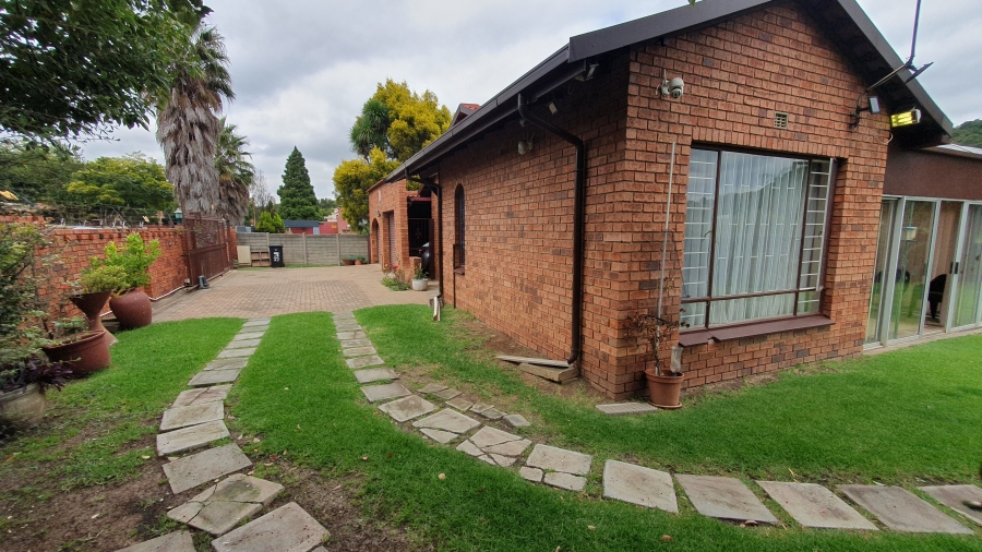 3 Bedroom Property for Sale in Glenvista Gauteng