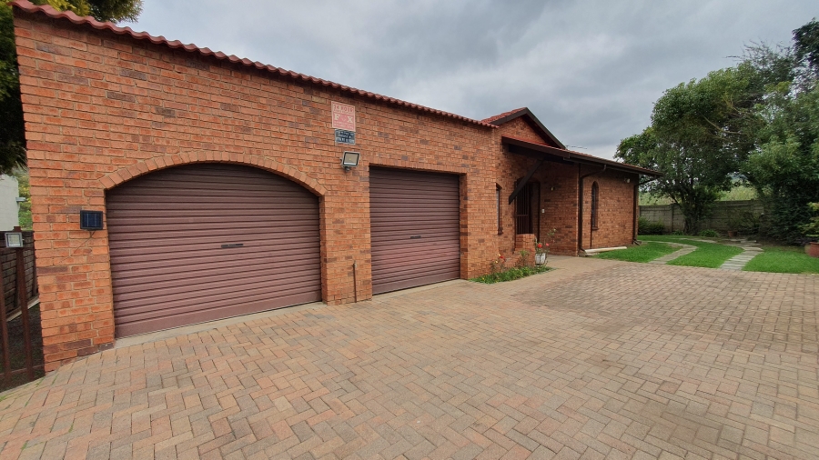 3 Bedroom Property for Sale in Glenvista Gauteng