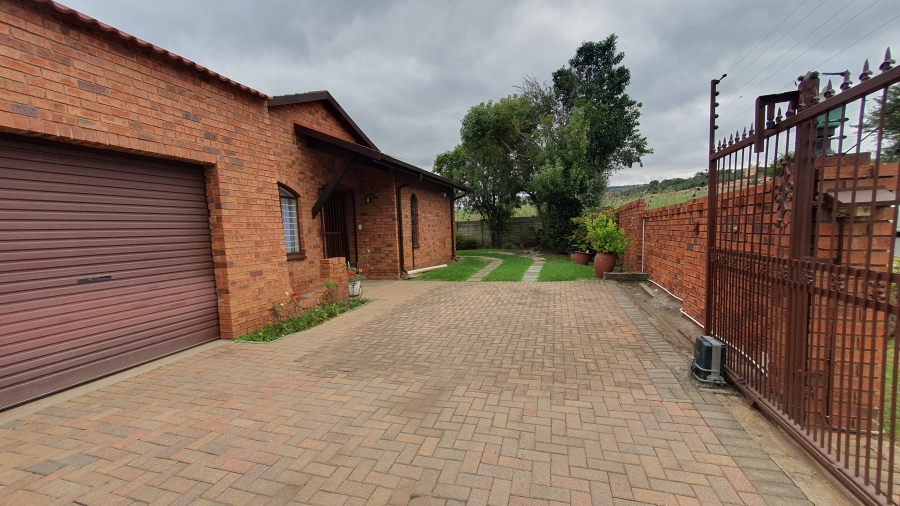 3 Bedroom Property for Sale in Glenvista Gauteng