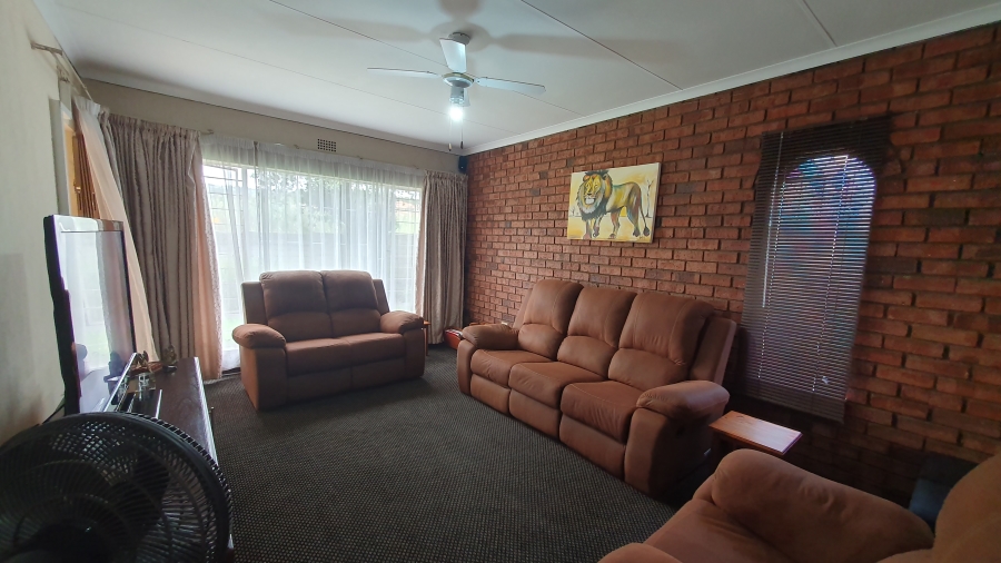 3 Bedroom Property for Sale in Glenvista Gauteng