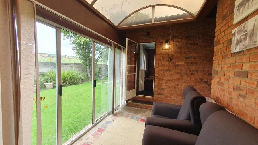 3 Bedroom Property for Sale in Glenvista Gauteng