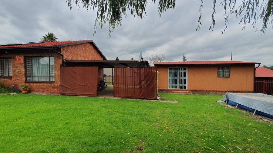 3 Bedroom Property for Sale in Glenvista Gauteng