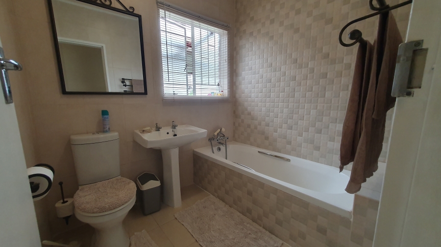 3 Bedroom Property for Sale in Glenvista Gauteng