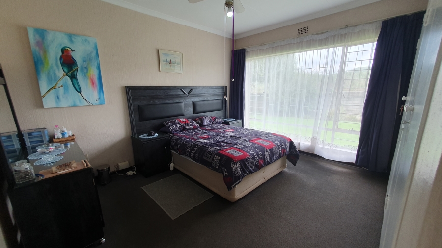 3 Bedroom Property for Sale in Glenvista Gauteng