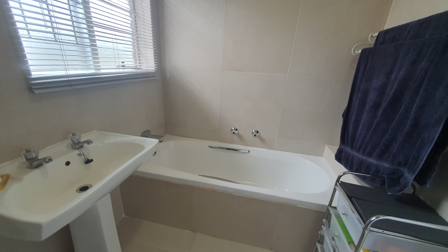 3 Bedroom Property for Sale in Glenvista Gauteng