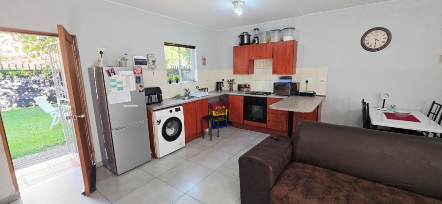 2 Bedroom Property for Sale in Greenstone Hill Gauteng