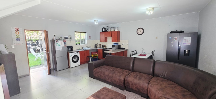 2 Bedroom Property for Sale in Greenstone Hill Gauteng