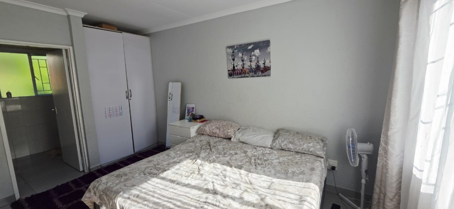 2 Bedroom Property for Sale in Greenstone Hill Gauteng