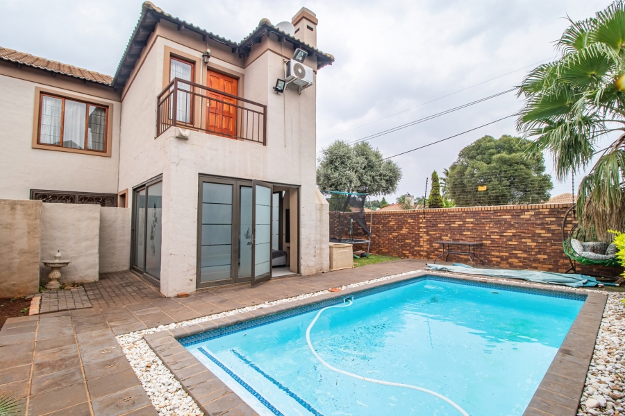 4 Bedroom Property for Sale in Montana Gauteng