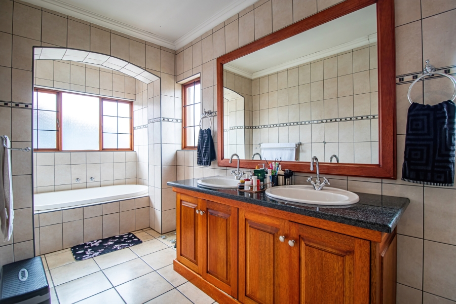 4 Bedroom Property for Sale in Montana Gauteng