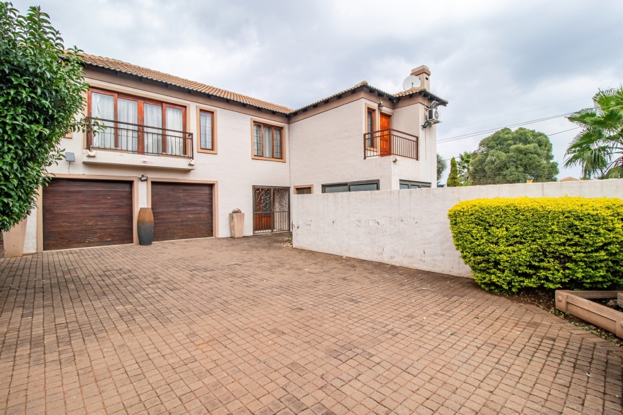 4 Bedroom Property for Sale in Montana Gauteng