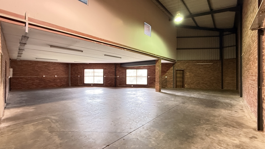 To Let Commercial Property for Rent in Rooihuiskraal Gauteng