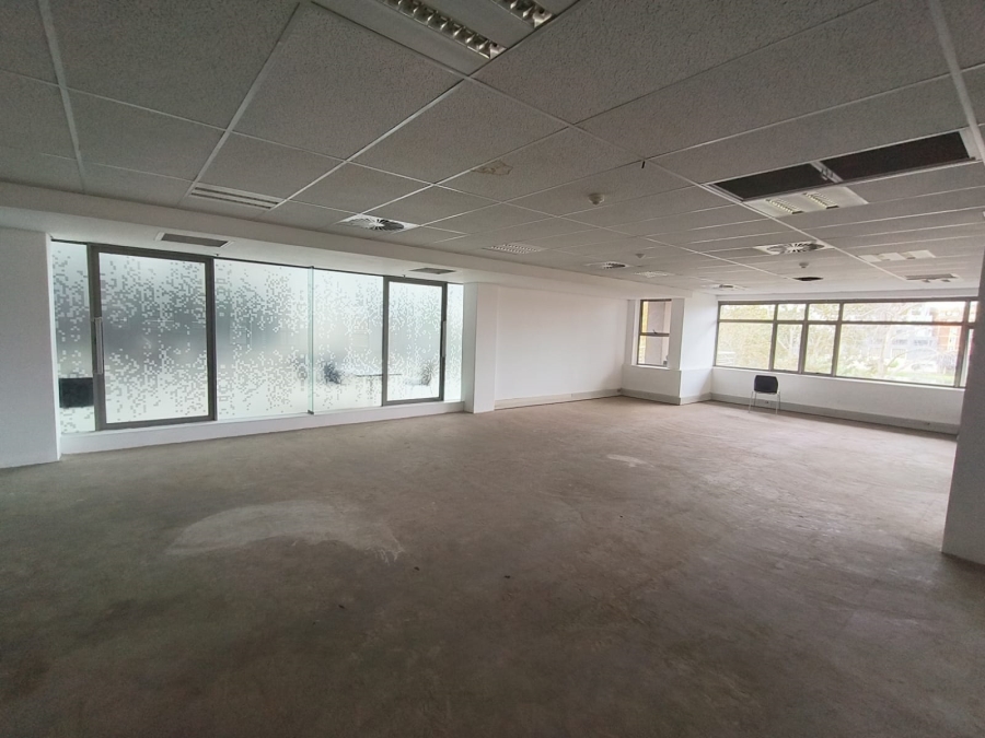 To Let Commercial Property for Rent in Die Hoewes Gauteng