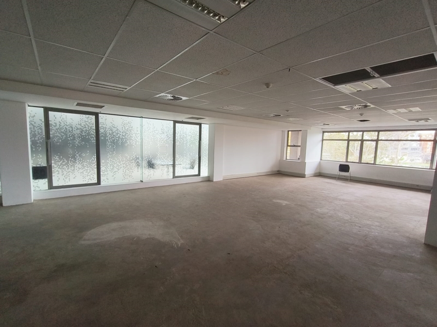 To Let Commercial Property for Rent in Die Hoewes Gauteng