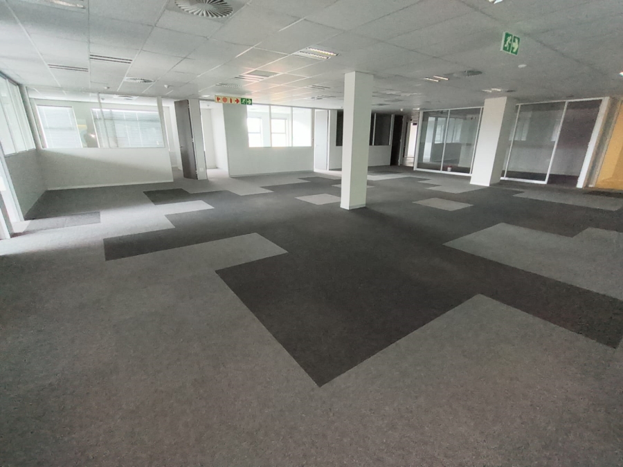 To Let Commercial Property for Rent in Die Hoewes Gauteng