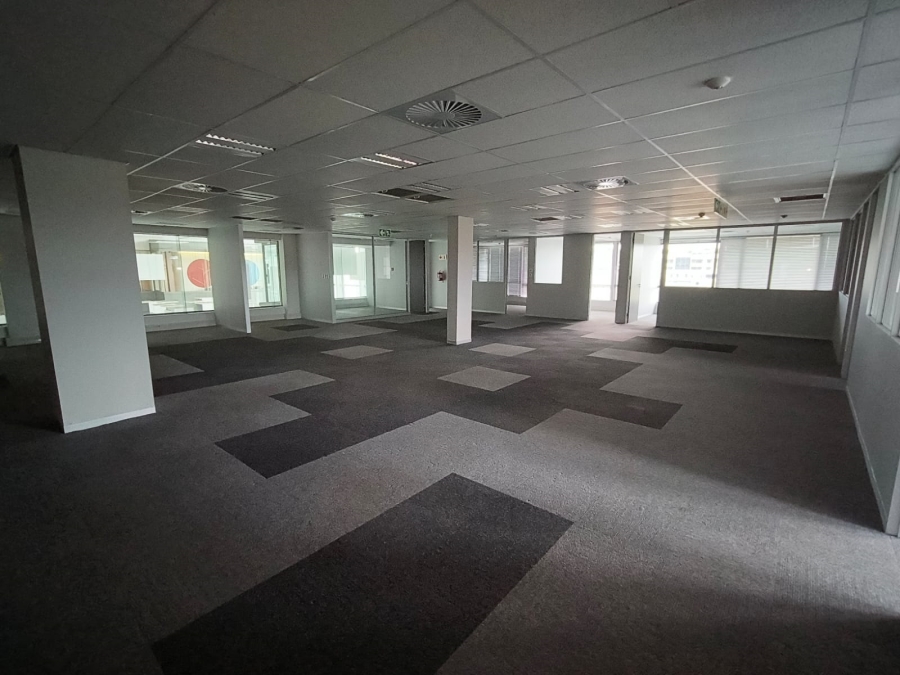 To Let Commercial Property for Rent in Die Hoewes Gauteng