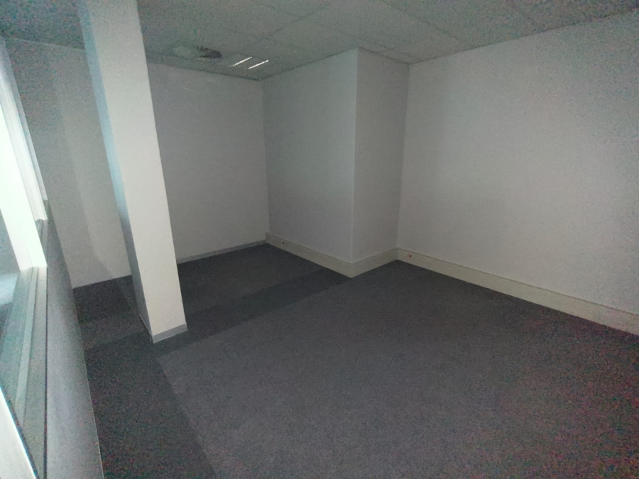 To Let Commercial Property for Rent in Die Hoewes Gauteng